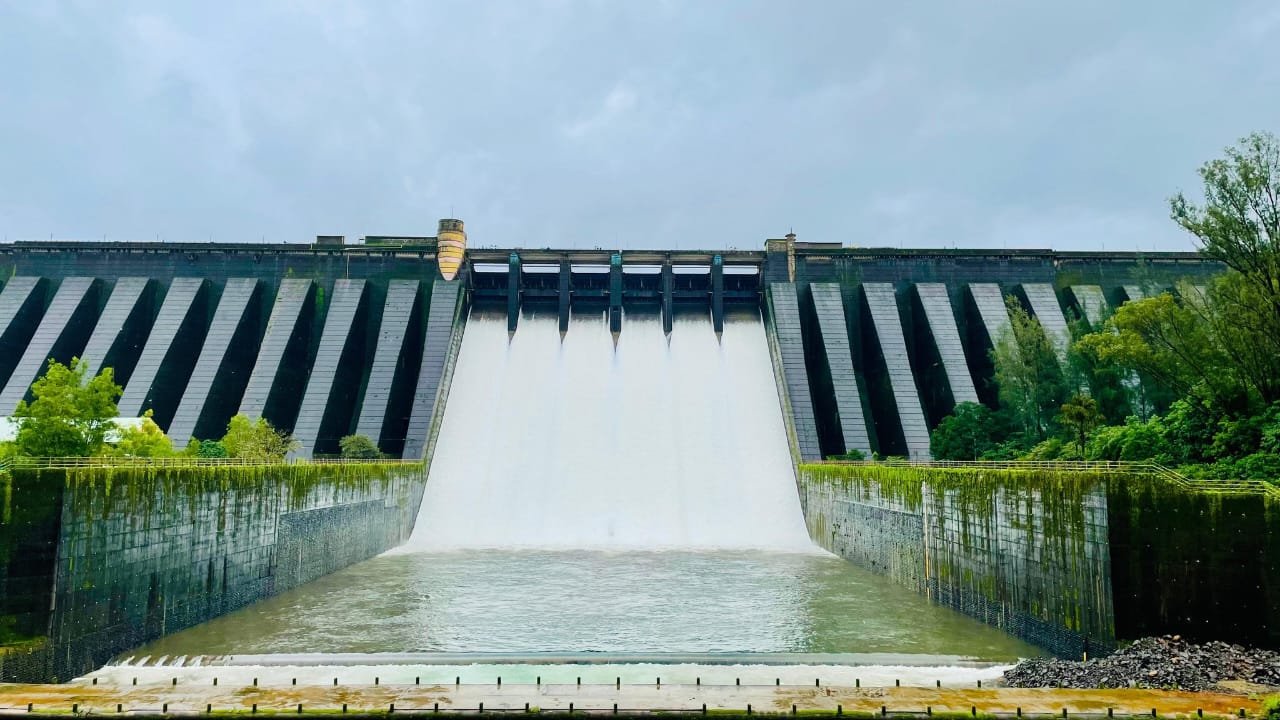 कोयना धरणातू ५५०० क्युसेक विसर्ग सुरू