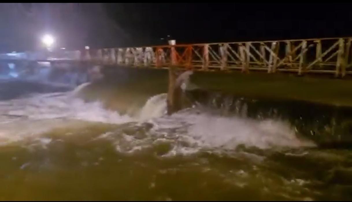 राधानगरी धरणाचे तीन स्वयंचलित दरवाजे उघडले